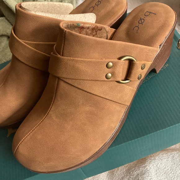 BOC brand new clogs